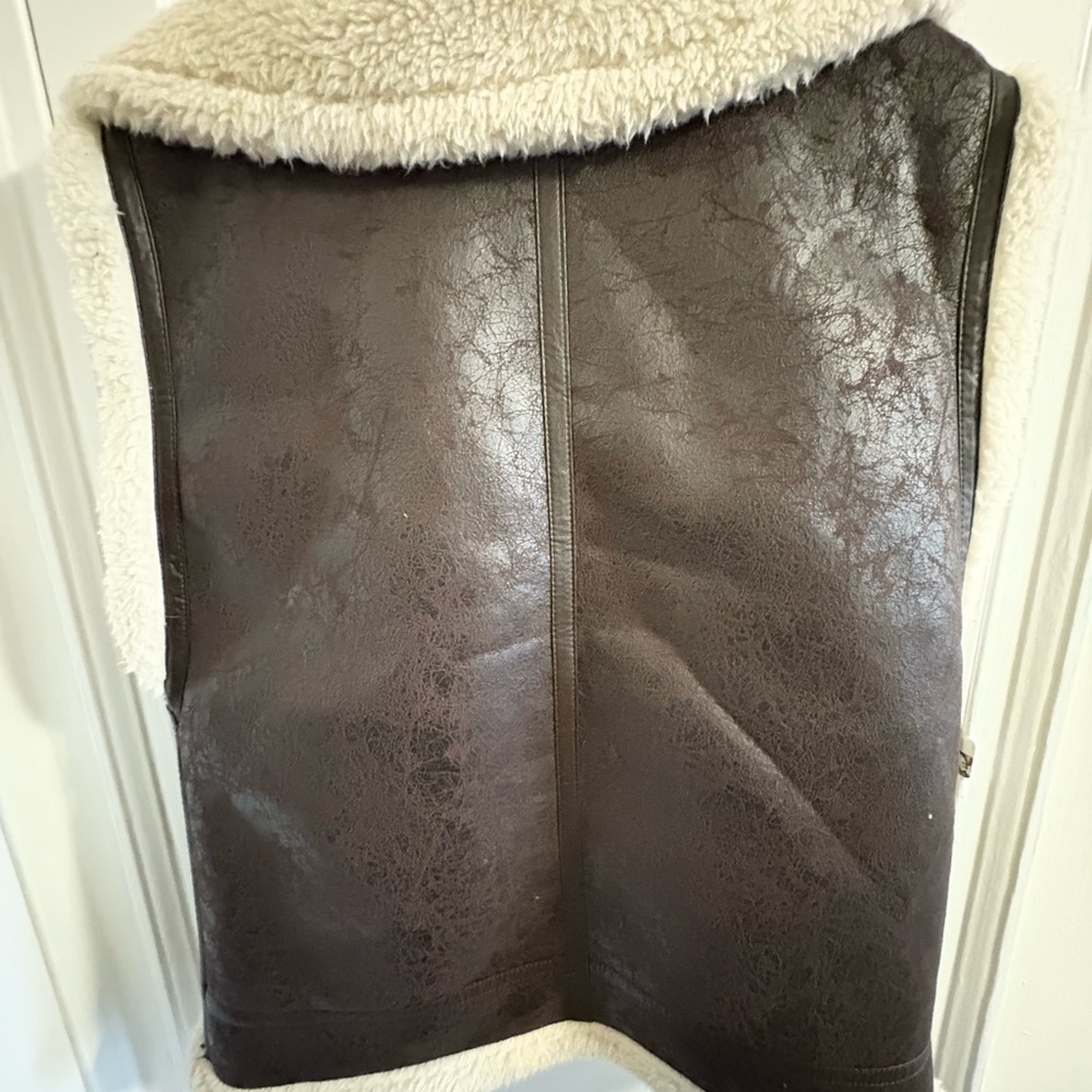 OFFLINE by aerie Faux Leather Sherpa Vest - Picture 6 of 6